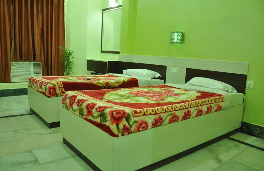 Hotel Kiran Palace Benares Kamer foto