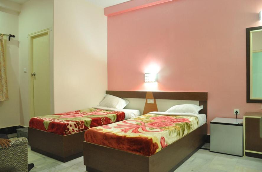 Hotel Kiran Palace Benares Buitenkant foto